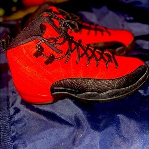 Air Jordan 12 Retro Reverse Flu Game 6.5Y kids basketball shoes